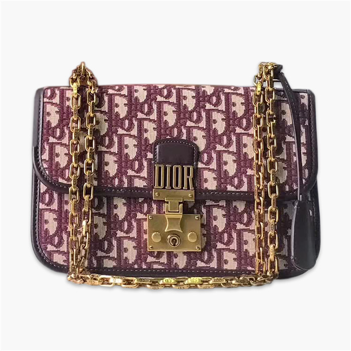 【原版皮】迪奥/Dior 链条包，选用Oblique提花帆布搭配同色系牛皮皮革裁制而成，饰以不规则珠片，很有年代感，搭配链条肩带，真是perfect