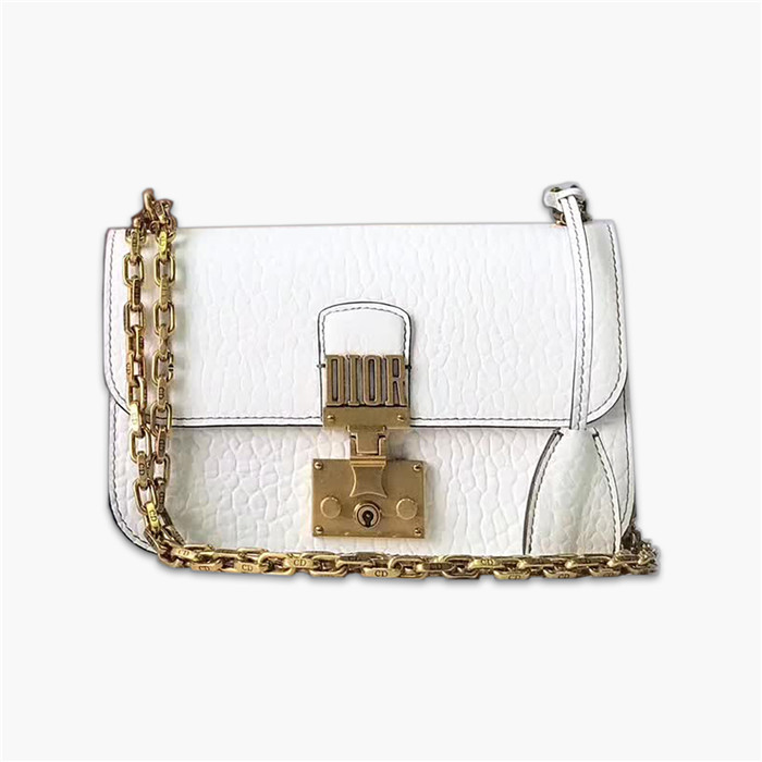 【原版皮】迪奥/Dior 链条包，选用大象纹小牛皮裁制而成，饰以精致又摩登复古品牌标识锁扣，很有年代感，搭配链条肩带，真是perfect，款号：M5816