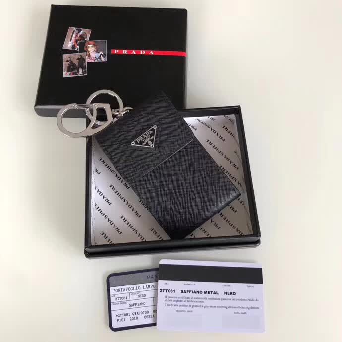 【原版皮】普拉达/Prada 钥匙包，车钥匙包，选用十字纹小牛皮镶嵌三角唛徽标，男女通用款，简单时尚，款号：1TT081