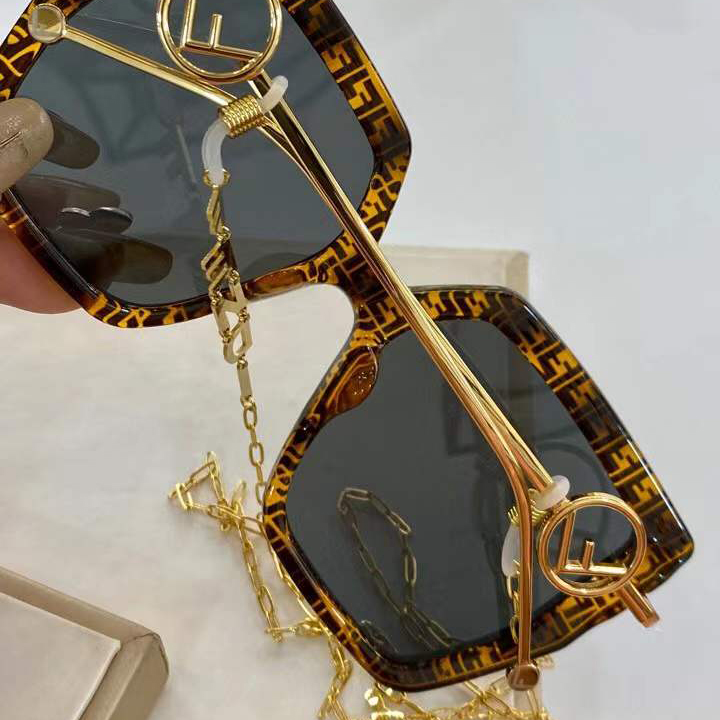 ☆「时尚达人首选」芬迪Fendi☆2020全网最新太阳眼镜流行趋势销量排行第一,让你做最耀眼最酷的时尚达人