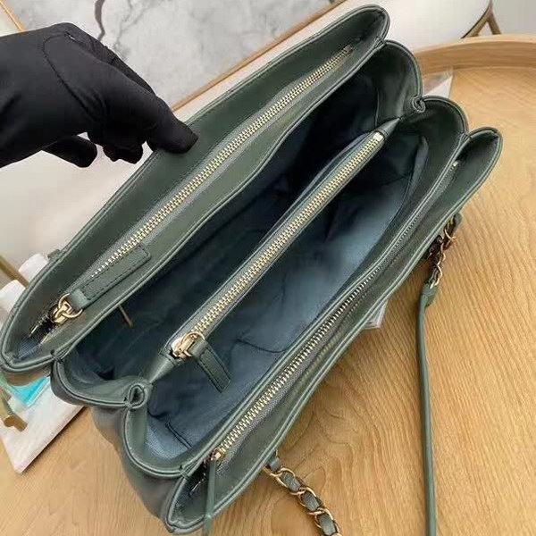 【原版皮】香奈儿/Chanel 购物袋,明星贵妇们的最佳新宠,小香棱格概念,皮链袋,双C标志,一眼钟情,采用进口小羊皮,柔软细腻,皮质独特,纹络更显高档质感,款号:57030