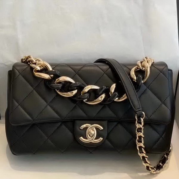 【原版皮】香奈儿/Chanel 亚克力手拎包,采用柔软细腻的进口小羊皮,经典菱格走线,单肩斜挎多用包,小香一直秉承简洁风格,低调奢华,也着实百搭,大号实用,小号俏皮:AS1354