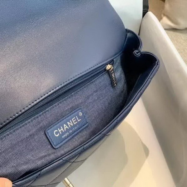 【原版皮】香奈儿/Chanel 亚克力手拎包,采用柔软细腻的进口小羊皮,经典菱格走线,单肩斜挎多用包,小香一直秉承简洁风格,低调奢华,也着实百搭,大号实用,小号俏皮:AS1354