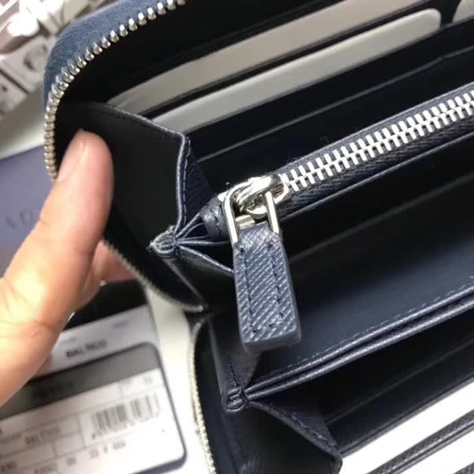 【原版皮】普拉达/Prada 拉链钱夹,选用十字纹小牛皮镶嵌彩带鳄鱼纹裁制而成,经典之作,简单时尚,款号:2ML317