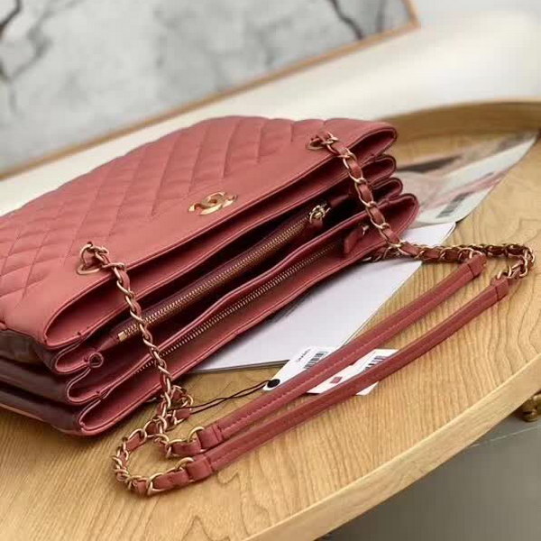 【原版皮】香奈儿/Chanel 购物袋,明星贵妇们的最佳新宠,小香棱格概念,皮链袋,双C标志,一眼钟情,采用进口小羊皮,柔软细腻,皮质独特,纹络更显高档质感,款号:57030