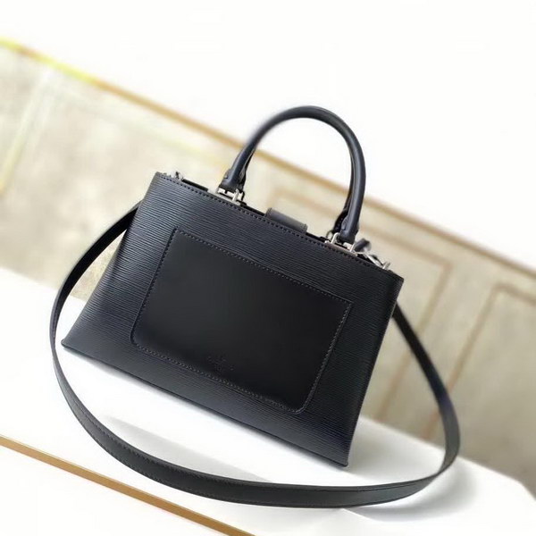 【原版皮】路易威登/LV 手袋,以Taurillon皮革勾勒挺括构型袋身,顶部手柄实现优雅手提,可拆卸肩带方便斜挎,款号:M51333