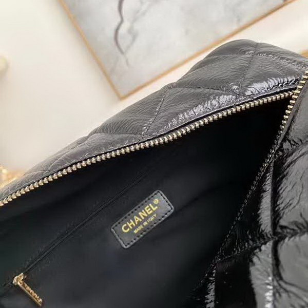 【原版皮】香奈儿/Chanel 保龄球购物袋,简直是一款完美百搭包,采用进口皱纹牛皮,超级柔软细腻,皮质独特,纹络更显高档质感,款号:AS8315