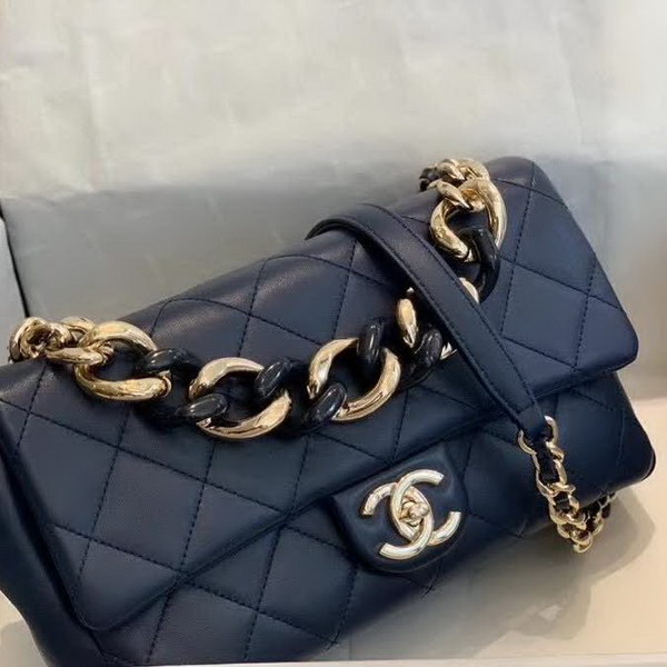【原版皮】香奈儿/Chanel 亚克力手拎包,采用柔软细腻的进口小羊皮,经典菱格走线,单肩斜挎多用包,小香一直秉承简洁风格,低调奢华,也着实百搭,大号实用,小号俏皮:AS1354