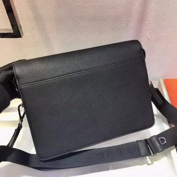 【原版皮】普拉达/Prada 男士斜跨包,采用进口小牛皮材质,外部三角形徽标,简约又大气,男士们的最爱,款号:2VD012
