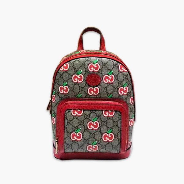 【原版皮】古驰/Gucci 苹果双肩背包,融入了卡通风格的苹果图案,与品牌的双G字母交织图案巧妙搭配,这款背包采用拉链前袋,背面为科技网布材质,款号:601296