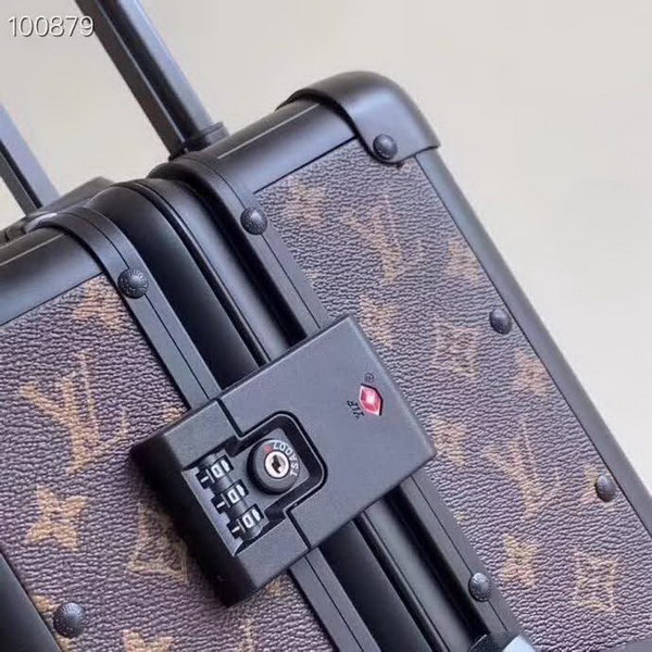 路易威登/LV 旅行箱,釆用高端PVC面料,耐磨,高档大气的LOGO,独特设计理念,趣味横生,时尚潮流,复古风格与完美工艺,二者结合