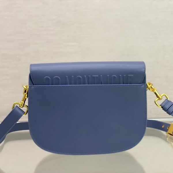 【原版皮】迪奥/Dior bobby 手袋,复古CD logo,硬挺的包身,五金做旧增加了复古感,不易磨损,采用光面牛皮革精心制作,饰以复古金色五金配件提升格调,柔软而富有质感,点缀有军装风格搭扣,款号:M9319