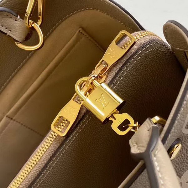 【原版皮】路易威登/LV Montaigne 手袋,将Monogram图案先印染后压印于粒面皮革,与挺括线条相辅相成,有立体感的造型与精巧的内部设计,款号:M41048