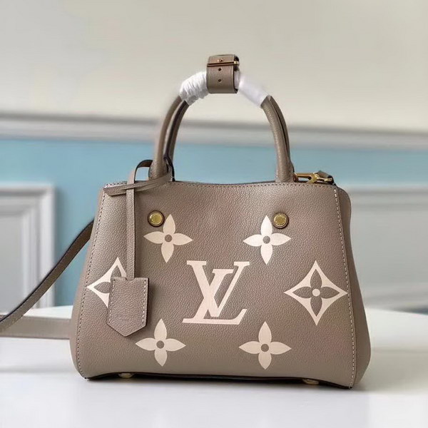 【原版皮】路易威登/LV Montaigne BB手袋,将Monogram图案先印染后压印于粒面皮革,与挺括线条相辅相成,有立体感的造型与精巧的内部设计,款号:M45489