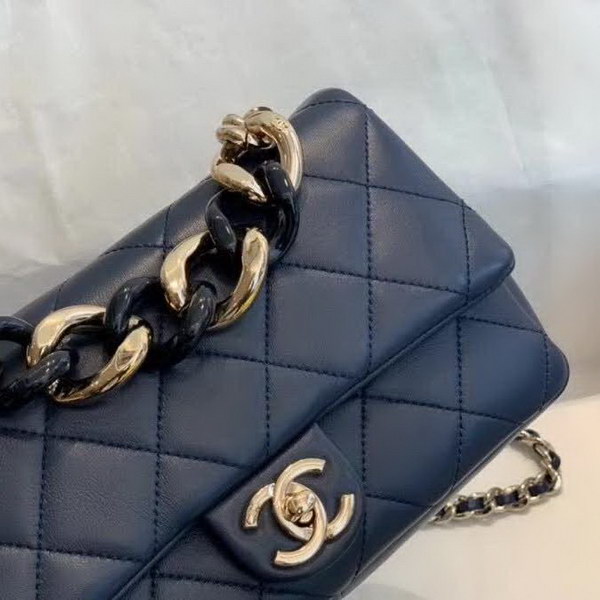 【原版皮】香奈儿/Chanel 亚克力手拎包,采用柔软细腻的进口小羊皮,经典菱格走线,单肩斜挎多用包,小香一直秉承简洁风格,低调奢华,也着实百搭,大号实用,小号俏皮:AS1353