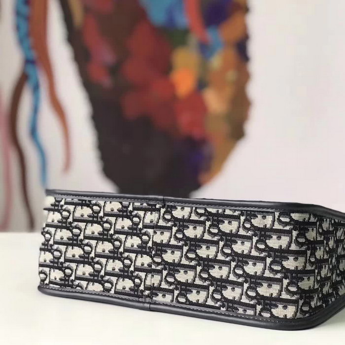 【原版皮】迪奥/Dior 肩背包,选用Oblique提花帆布搭配同色系牛皮皮革裁制而成,饰以CD徽标锁扣