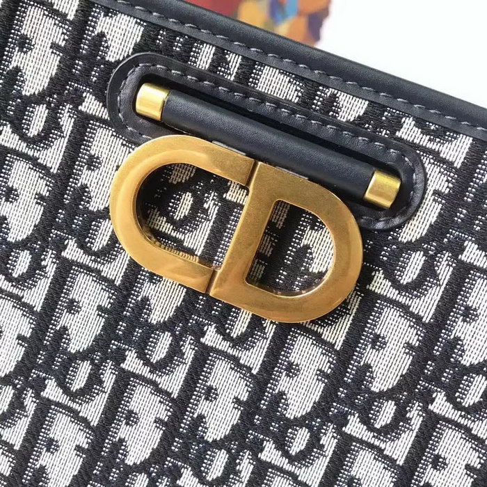【原版皮】迪奥/Dior 肩背包,选用Oblique提花帆布搭配同色系牛皮皮革裁制而成,饰以CD徽标锁扣