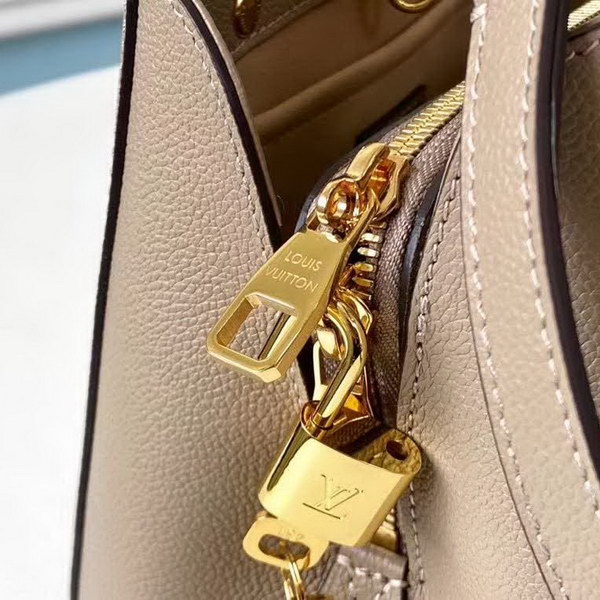 【原版皮】路易威登/LV Montaigne BB手袋,将Monogram图案先印染后压印于粒面皮革,与挺括线条相辅相成,有立体感的造型与精巧的内部设计,款号:M45489