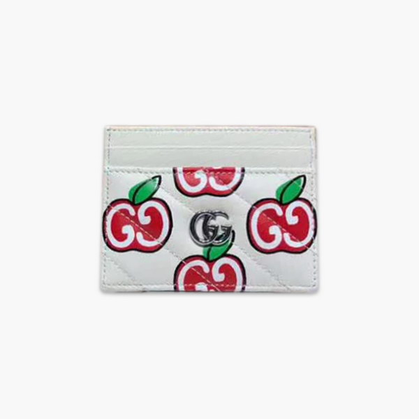 【原版皮】古驰/Gucci 情人节推出的特别系列单品，俏皮的卡通风格苹果图案映衬在白色绗缝皮革材质上，银色双G造型配件让这款纤巧卡片夹更具设计感，款号：443127