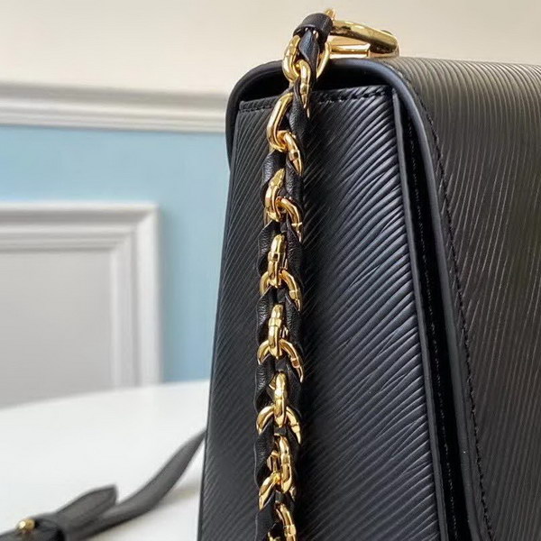 【原版皮】路易威登/LV Twist 手袋,采用简约纯色渲染标志性Epi皮革,再以哑光金属件释放前卫张力,小巧构型搭配波浪底部设计,暗藏充裕容量玄机,款号:M50282