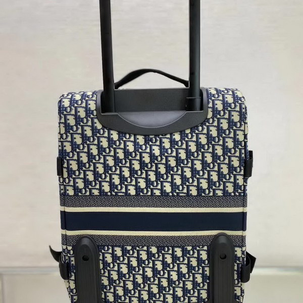 【原版皮】迪奥/Dior oblique 旅行箱,经典特制oblique老花布料自带高级感,因为是特制面料 所以箱子很轻,面料不会皱皱的哦,尺寸符合国际登机标准,容量颜值通通在线