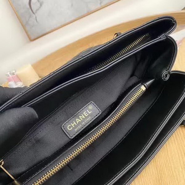 【原版皮】香奈儿/Chanel 购物袋,明星贵妇们的最佳新宠,小香棱格概念,皮链袋,双C标志,一眼钟情,采用进口小羊皮,柔软细腻,皮质独特,纹络更显高档质感,款号:57030