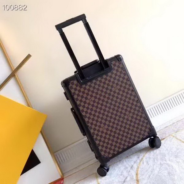 路易威登/LV 旅行箱,釆用高端PVC面料,耐磨,高档大气的LOGO,独特设计理念,趣味横生,时尚潮流,复古风格与完美工艺,二者结合