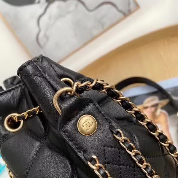 【原版皮】香奈儿/Chanel 抽绳包,采用进口羊皮配精美复古五金,整体设计充满激情元素,单肩、斜挎更时尚,更具有创意和别致风格,各大女星,时尚博主都人手一只,款号:AS1266