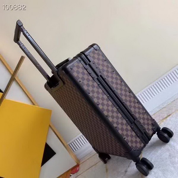 路易威登/LV 旅行箱,釆用高端PVC面料,耐磨,高档大气的LOGO,独特设计理念,趣味横生,时尚潮流,复古风格与完美工艺,二者结合