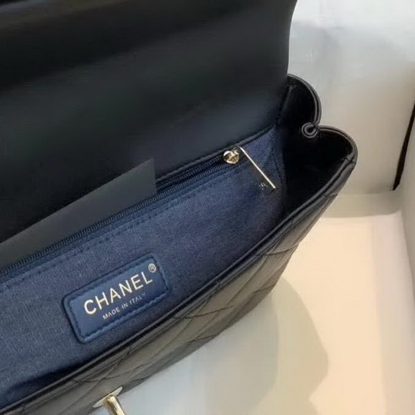 【原版皮】香奈儿/Chanel 亚克力手拎包,采用柔软细腻的进口小羊皮,经典菱格走线,单肩斜挎多用包,小香一直秉承简洁风格,低调奢华,也着实百搭,大号实用,小号俏皮:AS1354