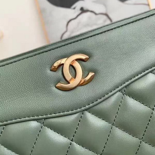 【原版皮】香奈儿/Chanel 购物袋,明星贵妇们的最佳新宠,小香棱格概念,皮链袋,双C标志,一眼钟情,采用进口小羊皮,柔软细腻,皮质独特,纹络更显高档质感,款号:57030