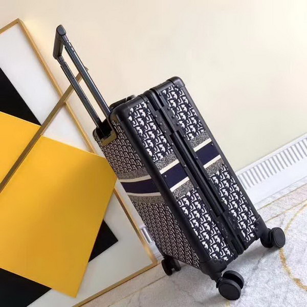 迪奥/Dior saddle马鞍系旅行箱,不但有ophidia复古老花帆布,同时还有精美小牛皮款式,特别体现质感,绝对亮点,时尚,酷炫