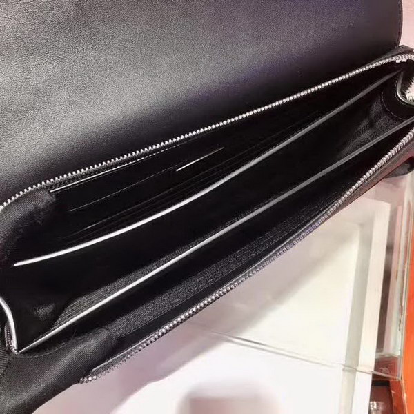 【原版皮】普拉达/Prada 男士斜跨包,采用进口小牛皮材质,外部三角形徽标,简约又大气,男士们的最爱,款号:2VD012