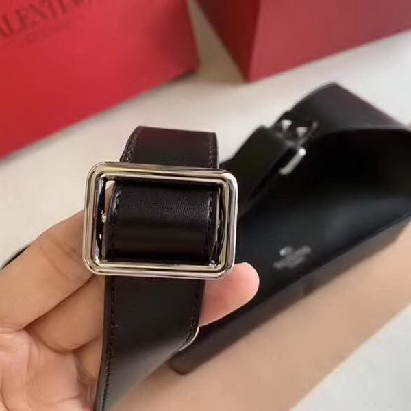 【原版皮】华伦天奴/Valentino 腰包,采用进口南非皮精心裁制而成,涂鸦大logo,简易设计,容量大,男生女生都可以用哦,款号:0056