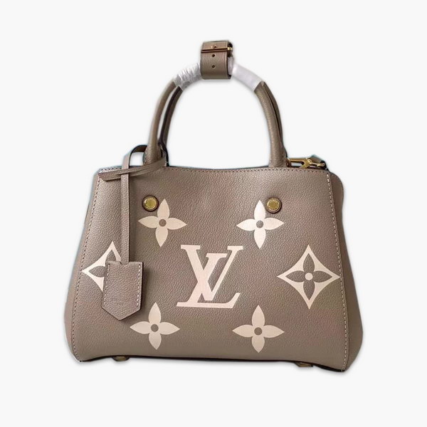 【原版皮】路易威登/LV Montaigne BB手袋,将Monogram图案先印染后压印于粒面皮革,与挺括线条相辅相成,有立体感的造型与精巧的内部设计,款号:M45489