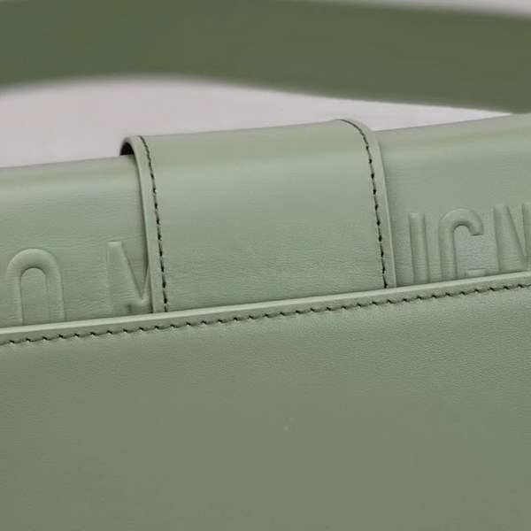 【原版皮】迪奥/Dior 30Montaigne Mini Box全皮系列,极简,高级的,带着随性的慵懒感觉,虽然说是小号,容量也是很能打的,上身无敌好看,款号:M9204