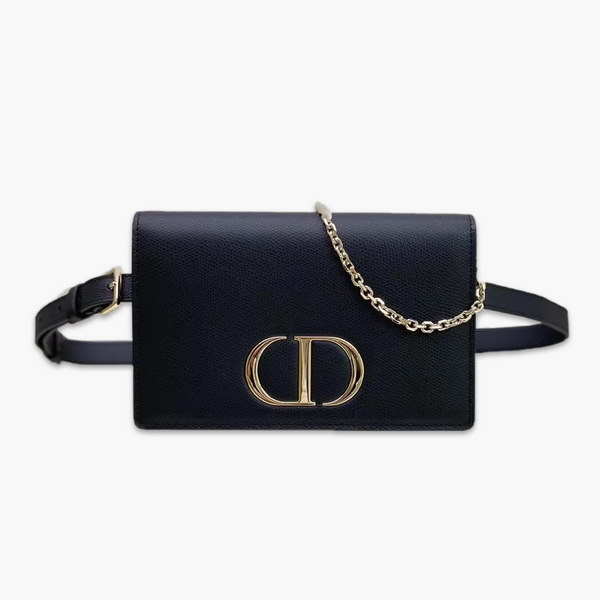 【原版皮】迪奥/Dior 30Montaigne 腰包WOC二合一,采用多功能设计,正面饰以CD元素,展现30 Montaigne系列产品的标志性外观,可搭配腰带佩戴,肩背,斜挎或作为手拿包使用