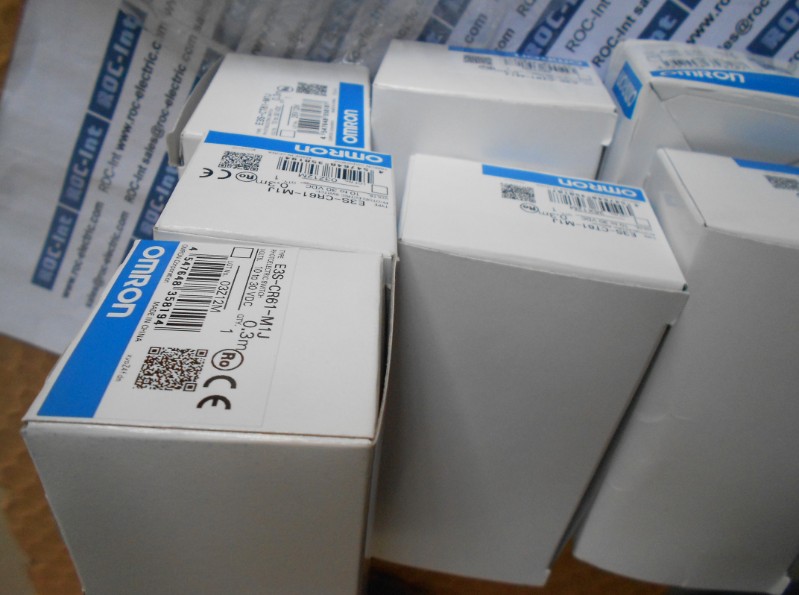 CJ1W-AD041-V1 Omron Original Factory New Sealed