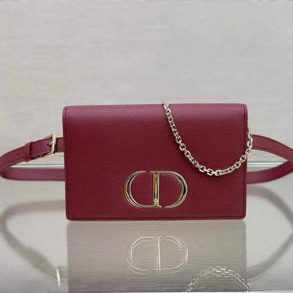 【原版皮】迪奥/Dior 30Montaigne 腰包WOC二合一,采用多功能设计,正面饰以CD元素,展现30 Montaigne系列产品的标志性外观,可搭配腰带佩戴,肩背,斜挎或作为手拿包使用