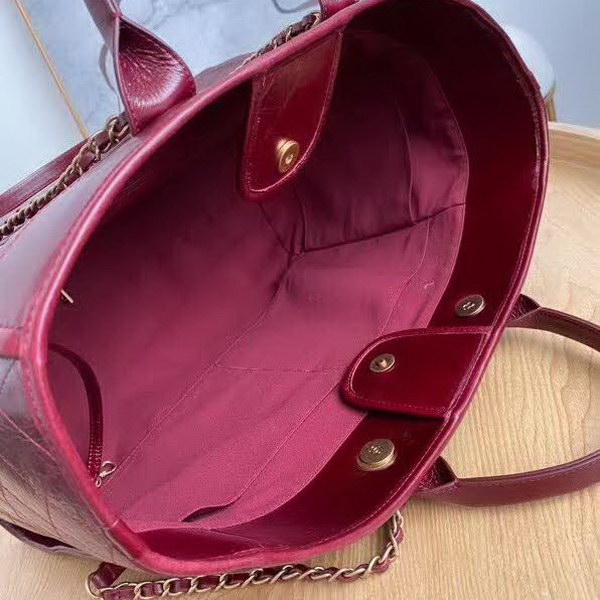 【原版皮】香奈儿/Chanel 购物袋 ,采用进口油腊牛皮,配顶级精美古铜金五金,非常高档新颖独特,休闲又时尚、又会掀起一股热潮,五金 ogo镶珍珠,款号:AS8375