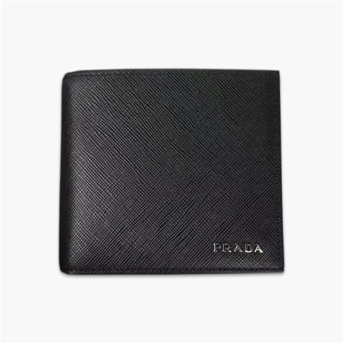【原版皮】普拉达/Prada 短款钱夹,选用十字纹小牛皮裁制而成,边角点缀字母徽标,经典之作,简单时尚,款号:2M0738