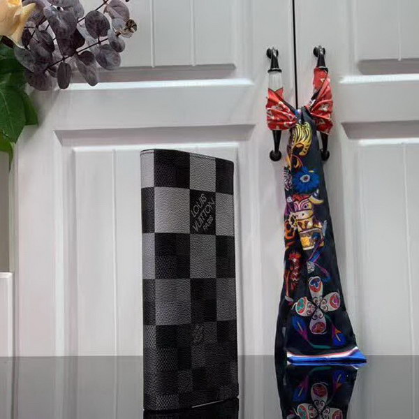 【原版皮】路易威登/LV 大格BRAZZA 钱夹,由Damier Graphite Pixel涂层帆布制成,以像素形式演绎经典Damier棋盘格图案,凸显未来感,集各种口袋、隔层与信用卡槽于一身,时尚便利,款号:N66540