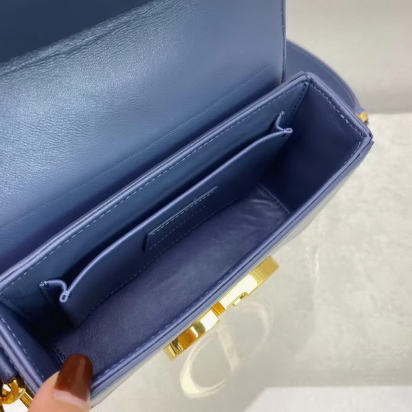 【原版皮】迪奥/Dior 30Montaigne Mini Box全皮系列,极简,高级的,带着随性的慵懒感觉,虽然说是小号,容量也是很能打的,上身无敌好看,款号:M9204