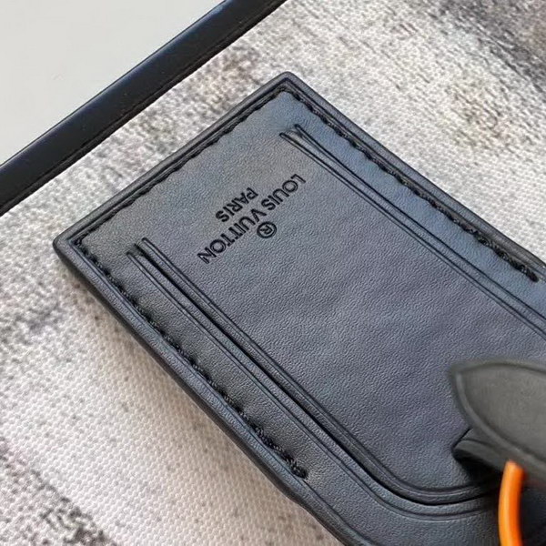 【原版皮】路易威登/LV nano Keeoall 枕头包,以Monogram帆布为袋身,装饰了公仔图案,男女都可以背额款,酷酷帅帅的,款号:M45652