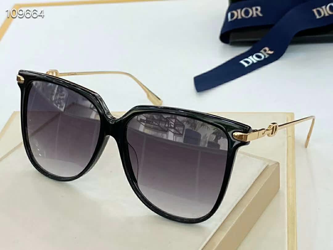 ☆「时尚达人首选」迪奥Dior☆2020全网最新太阳眼镜流行趋势销量排行第一,让你做最耀眼最酷的时尚达人