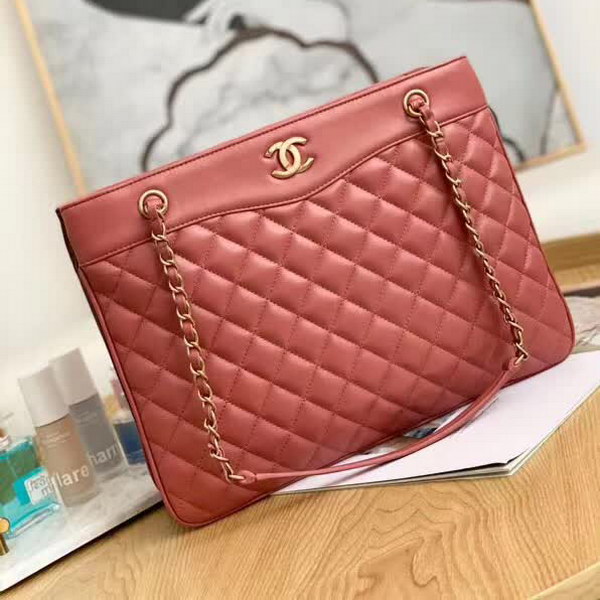 【原版皮】香奈儿/Chanel 购物袋,明星贵妇们的最佳新宠,小香棱格概念,皮链袋,双C标志,一眼钟情,采用进口小羊皮,柔软细腻,皮质独特,纹络更显高档质感,款号:57030
