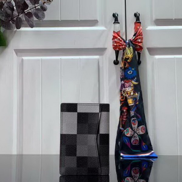 【原版皮】路易威登/LV 大格口袋钱夹,由Damier Graphite Pixel涂层帆布制成,以像素形式演绎经典Damier棋盘格图案,凸显未来感,集各种口袋与信用卡槽于一身,小巧又实用的多功能,款号:N63144