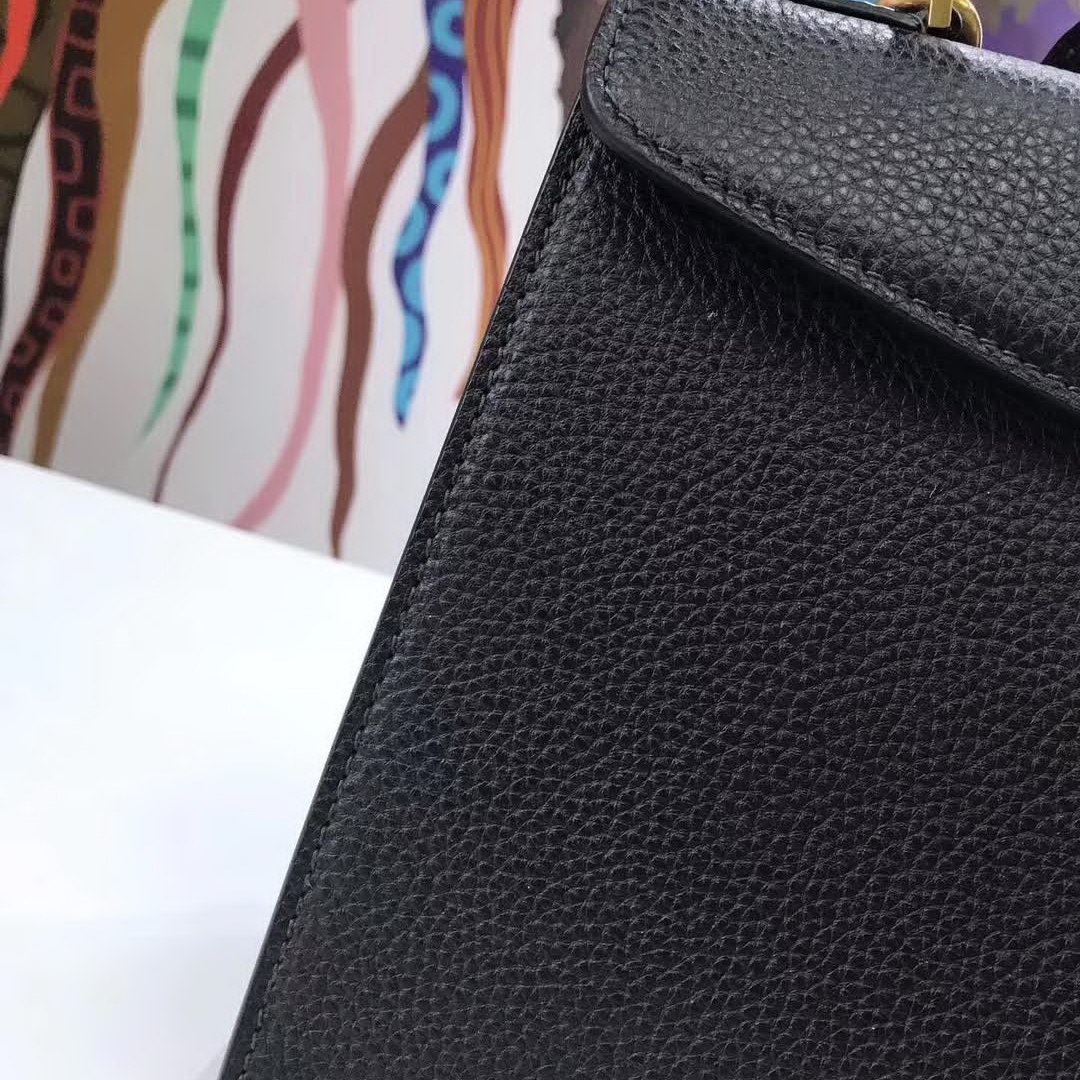 【原版皮】迪奥/Dior 手提包,选用荔枝纹小牛皮裁制而成,饰以品牌标识字母锁扣,低调奢华,简约时尚