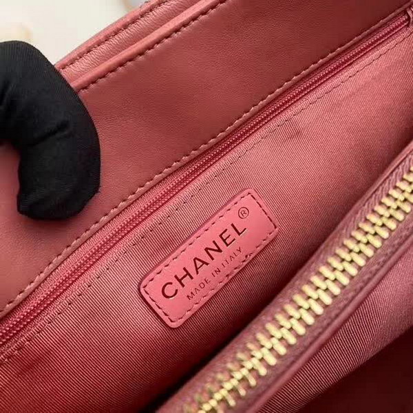 【原版皮】香奈儿/Chanel 购物袋,明星贵妇们的最佳新宠,小香棱格概念,皮链袋,双C标志,一眼钟情,采用进口小羊皮,柔软细腻,皮质独特,纹络更显高档质感,款号:57030