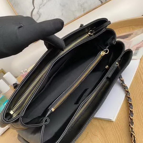 【原版皮】香奈儿/Chanel 购物袋,明星贵妇们的最佳新宠,小香棱格概念,皮链袋,双C标志,一眼钟情,采用进口小羊皮,柔软细腻,皮质独特,纹络更显高档质感,款号:57030